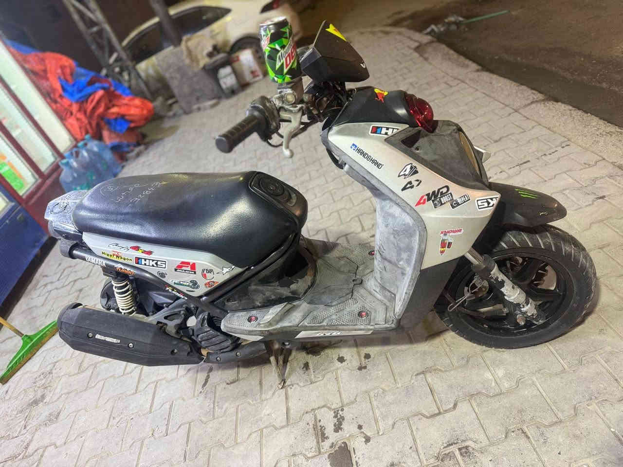 سلام عليكم دراجه سكنس جبلي صارله 4ايام نازله من رمبه دراجه شلعه ومعدل 2012 كفاله عامه جيب وياك مصلح رقم ***********وتساب فقط
