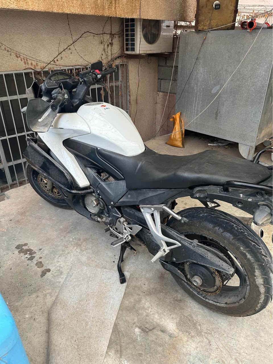 ‎ماتۆری هۆندای مروری مزایدە مەکینە .دەنگی یاتاغی تیایە‎ السليمانية, العراق


**إذا كنت صاحب هذا الإعلان وتريد حذفه لأي سبب، رجاءا أرسل رسالة إلى الدعم الفني**