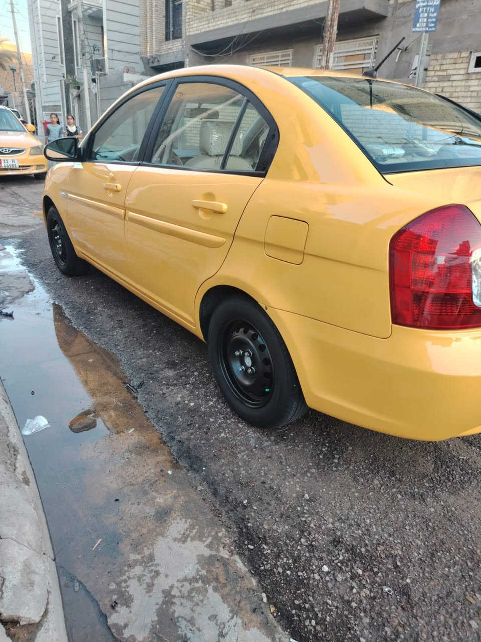 السلام عليكم اكسنت موديل ٢٠٠٩سياره جديده عايدهه بيدي اول صبغه وارد امريكي حادثهه بس بنيد بدون دواخل رقم واصط بسمنه سياره تخم تاير مدوشمه عام صدر خلفي امامي  محرك كير هسه بدلنا  حاويه تبريد ثلج سياره متعوب عليهه كله جديد ماشيه ٢٠٠هيه مصفره وغرامات وسنويه٢٩رقم الهاتف *********** مكان بغداد

