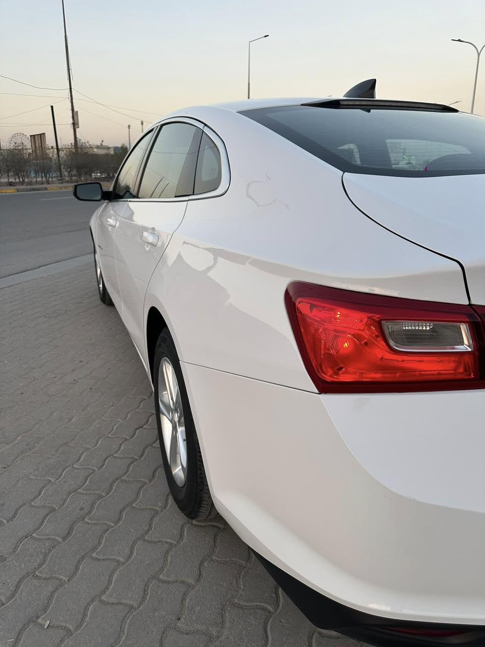 ماليبو وارد أمريكي 2023
رقم بصره حره تحويل ثاني يوم

ضربته بس بلبنيد كد شبر وراجع بارد وبلعراق صار بيه بارد بلمدكر لامامي لايسر ولايمن كد شبر كفاله من الصبغ والتبديل والفتح 
محرك 1500 تيريبو

ماشيه 29 ميل

السياره جديده وجاهزه 

مكينه كير كفاله 

السعر 135 وبيه مجال

***********
