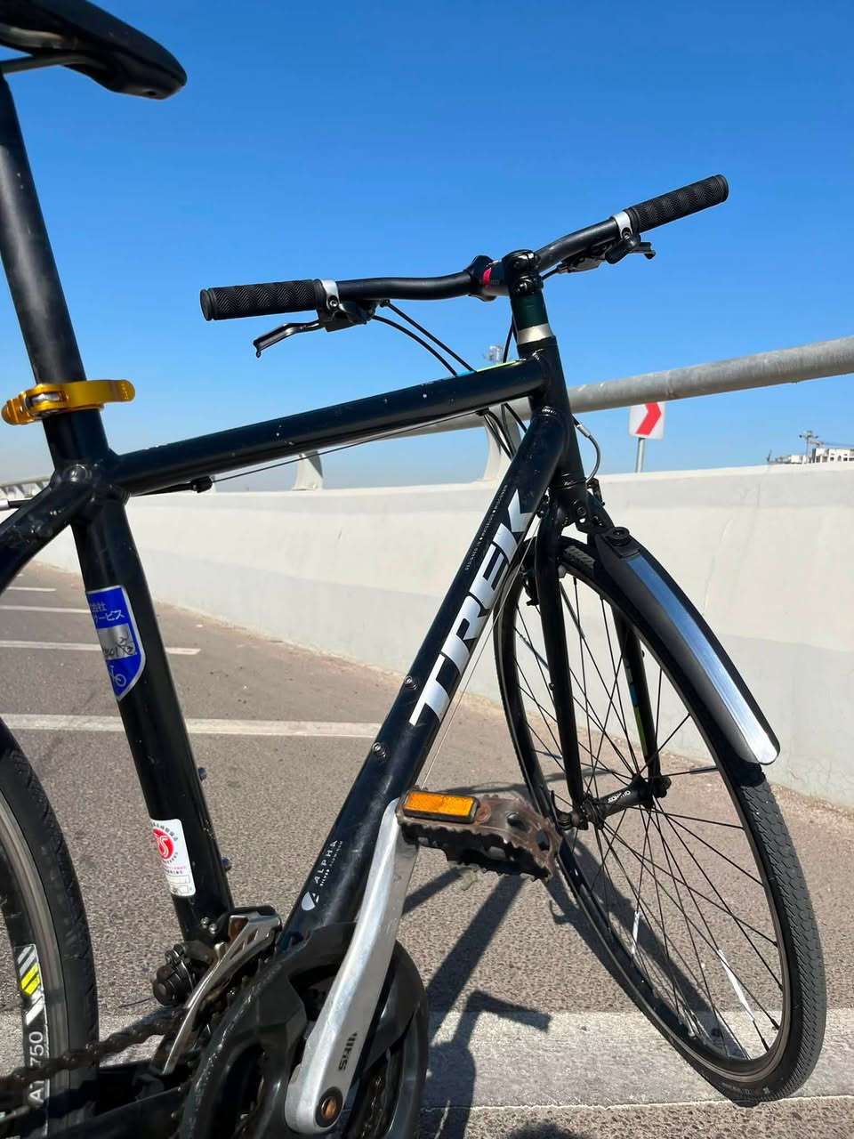 سلام عليكم 
بيسكل البيع من ماركه( ترك ) 🇺🇸
عالميه 🚵
دراجه بل كامل اللمنيوم 
دراجه وضع حاويه كل غراضه وقطع بيه اصليه ✅
سستم بل كامل ماركه شيمانو ✔️
يدات بريم امامي خلفي شيمانو ✔️
مكينه امامي شيمانو ✔️
مكيني. خلفي شيمانو. 
عكرب من ماركه( التوس ) اصلي ✅
شيمانو 
بدال ممن ماركه شيمانو ✔️
بيدرات اصليه ✔️🚵
وياله ألمنيوم اصلي ✅

سعر 235بيه مجال بسيط 
يوجود توصيل جميع محافظات. عراق. 
***********☎️
