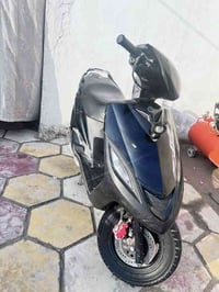 للبيع دراجه ماكس 140 اوراقه كامله السعر 280 كفراته نضيفه تخبل  محرك  ن...