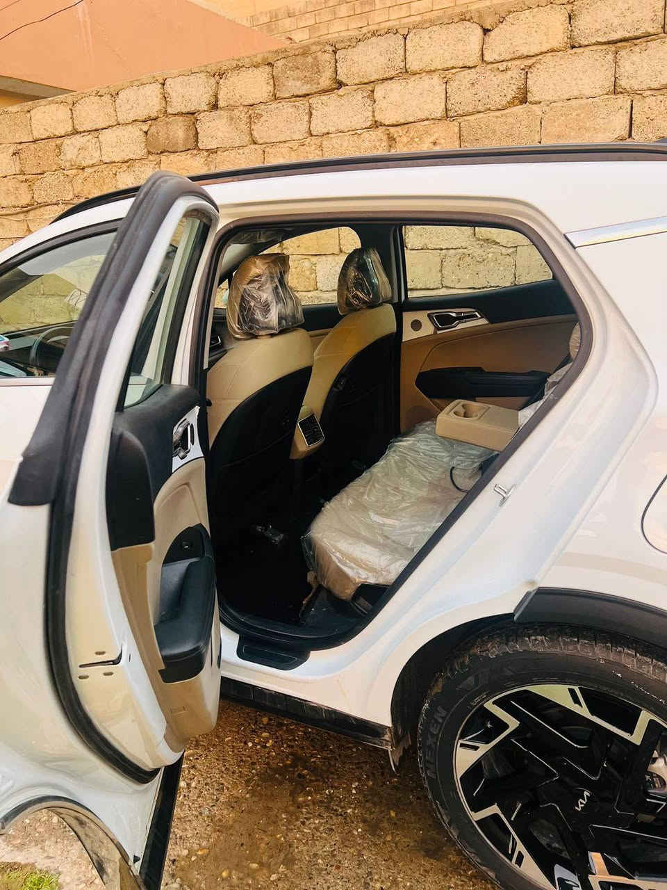 سبورتاج خليجي 2023
فول مواصفات 
بدون ضرر 
ماشيه 44 الف
رقم دهوك 
مكانها موصل
***********
