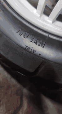 سلام عليكم شباب دراجه ماكس عدله للبيع دراجه كلش حلوه نصبه حلوه مكينه خير من الله تجي تقتنع يلا تاخذهه دراجه كلش حلوه 
السعر 400 الف 
مكاني بغداد مدينه الصدر الاورفلي 
***********
