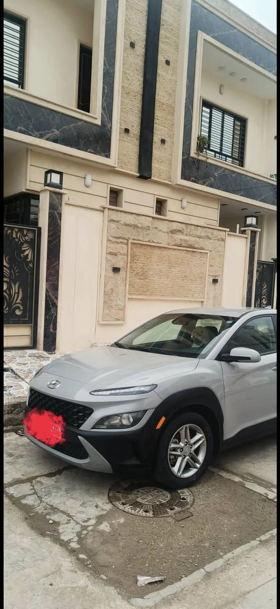 😊
تمام 👍
_للبيع كونا 2022 🚗_
_اللون_: أسمنتي مميز 🖤
_الموديل_: 2022
_المحرك_: 4 سلندر 2.0 لتر دوش ⚡
_الدفع_: رباعي (منحدرات) 🚀
_الرقم_: دهوك (باسمي) ✅
_المسافة_: (44 ميل) ماشيه ♥️
_المواصفات_:
- _نظام الأمان & تقنيات_:
    - رادار أمامي (Forward Collision-Avoidance) 🚨
    - أوتو بريك (Emergency Braking) 🛑
    - مثبت سرعة ذكي (Cruise Control) 🕹️
    - نظام الحفاظ على المسار (Lane Keeping Assist) 🚧
- _شاشة_: لمس 8 إنش (Apple CarPlay + Android Auto) 📺
- _كاميرا خلفية_: عالية الدقة مع خطوط توجيه 🚨
- _أنظمة قيادة_: Normal, Sport, Smart 🚗
- _حساسات إطارات_ (TPMS) 🛞
_الحالة_:
- السيارة نظيفة جدا 👍
- الضرر: بوند + جاملغ (مصلح في أمريكا) 🛠️
_السعر_: 145 ورقة (قابل للتفاوض بسيط) 💰
_الموقع_: الموصل 🏙️
_للاستفسار_: *********** 📞
_ملاحظة_: السيارة كشخة وحلوة ومناقصها شي 😍
