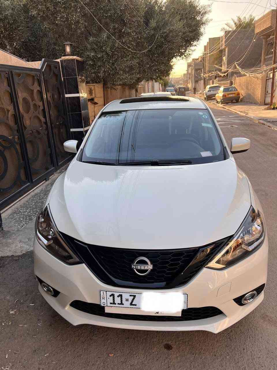 نيسان سنترا 2025 ماشية 6000
مكفولة بأسمي رقم بغداد
فتحة تحكم شاشة كبيرة 
السعر 133
مكانها بغداد المشتل 
*********** بغداد, العراق
