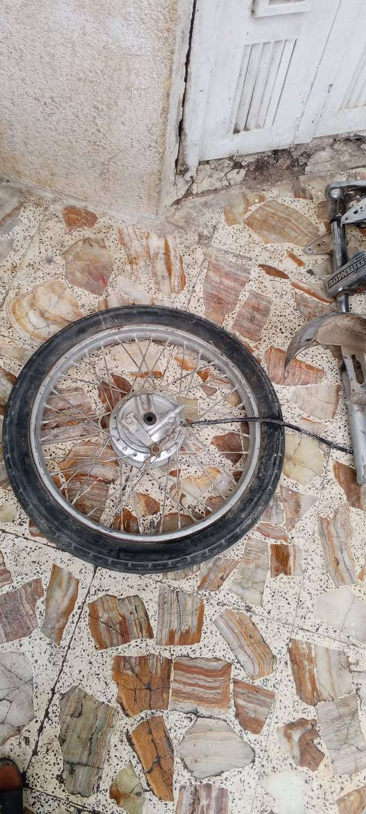 اسلام عليكم ركز ب المنشور وخابرني / ويل امامي جديد ويل وتاير وجوب +صدر ارشا جديد مال 22كامل بس شد الدبلات واحد شغال واحد مايشتغل وجاملغ ابيع شلعه وحده السعر قيم ب اليرضى الله مكاني كربلاء حي المهندسين مال العسكري قرب صيدليه الرونق/ رقمي /***********اسيا /***********أثير
