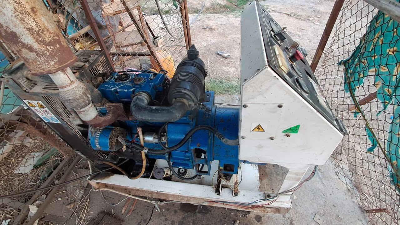 بيركنز إنكليزي
مفتوح 
٣٧كيفي
نضيفة كلش
سعر ٣٠ ورقه
***********
