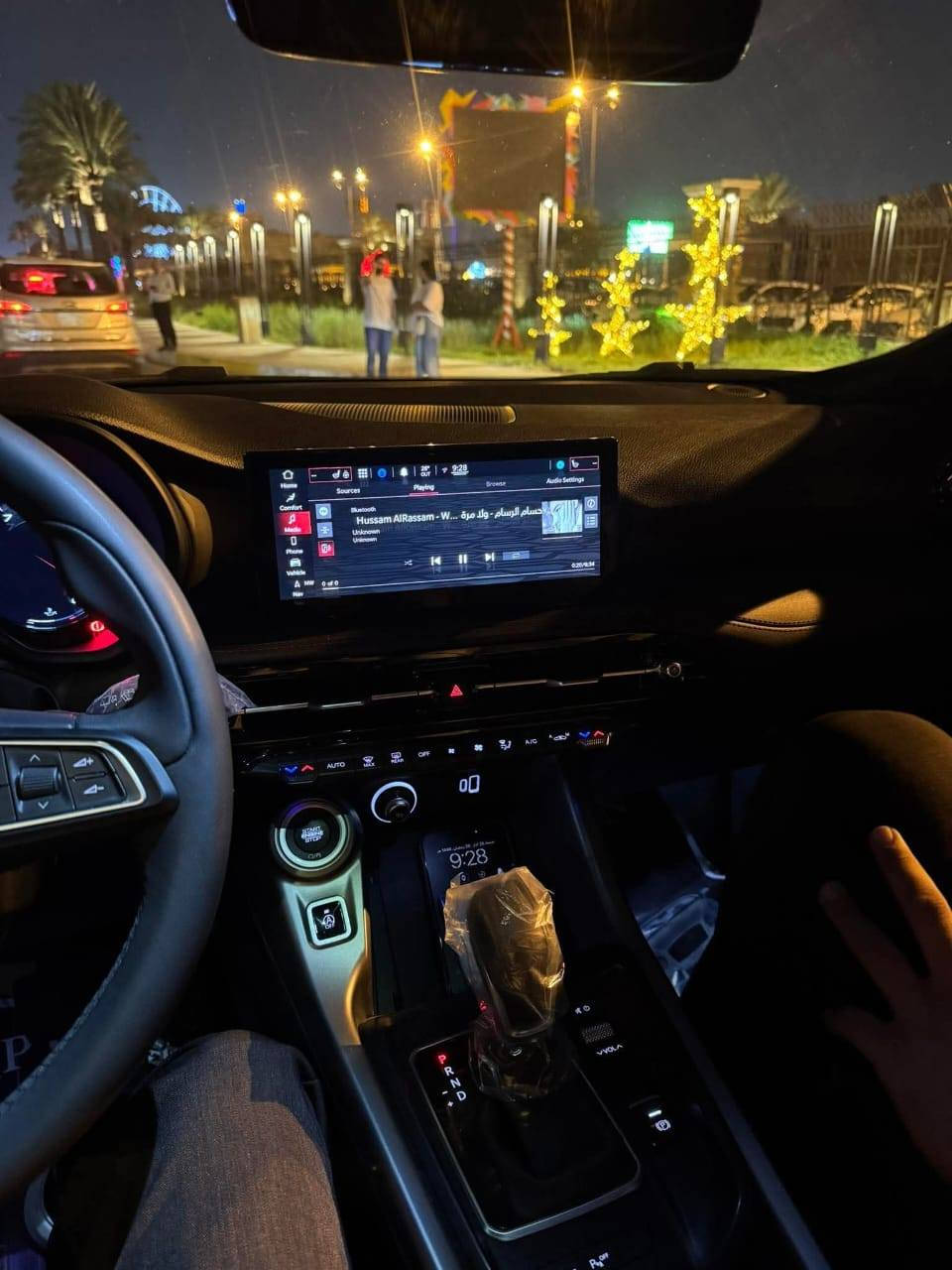 dodge hornet GT / دوج هورنيت
الموديل : 2023
المحرك : 2000 توربو 

#المواصفات
بانوراما
شاشة حجم كبير
كار بلاي
كشنات جلد + كهرباء + ذاكرة
تدفئة وتبريد بالكشنات
تدفئة وتبريد بالستيرن
شفتات تحكم بالستيرن
تبريد قطعتين امامي + خلفي
المري الجاني تدفئة و اشارة ورادار
رادار امامي + جانبي
صندوق كهرباء
حساسات خلفية
كامرة خلفية
رادارات امامية + جانبيه
قيادة ذاتية
مانع تصادم
نحديد مسار
نشغيل عن بعد ابواب دخول ذكي
دفع رباعي AWD
كير 9 نمر
سماعات harman/ kardon عدد 14 سماعة
كيجات دجيتل رقمية
نضام اوتو ستوب لتوفير الطاقة اثناء الازدحام
type c + USB مدخل شواحن
wireless charger شحن لاسلكي

مرقم جاهز رقم بغداد 🇮🇶
السيارة اعلى شي بالمواصفات 1/1مراوس


**إذا كنت صاحب هذا الإعلان وتريد حذفه لأي سبب، رجاءا أرسل رسالة إلى الدعم الفني**