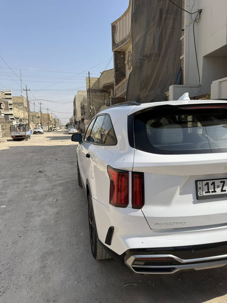 السلام عليكم سياره سورنتو فول موصفات ٢٠٢٣ رقم بغداد حادث صندوق السعر ٢٦٠ ورقه للاستفسار *********** ابو كرار
