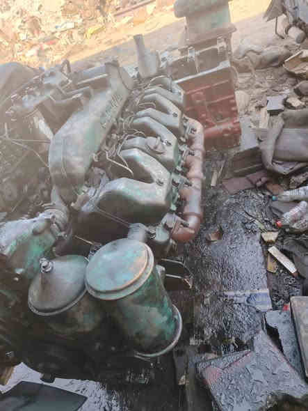 السلام عليكم 

اسكانية 0/10 بيها بخار بيرن بكن ستندر

السعر 28 وبيها مجال
مكانها الديوانية 
الاتصال على الرقم ***********
