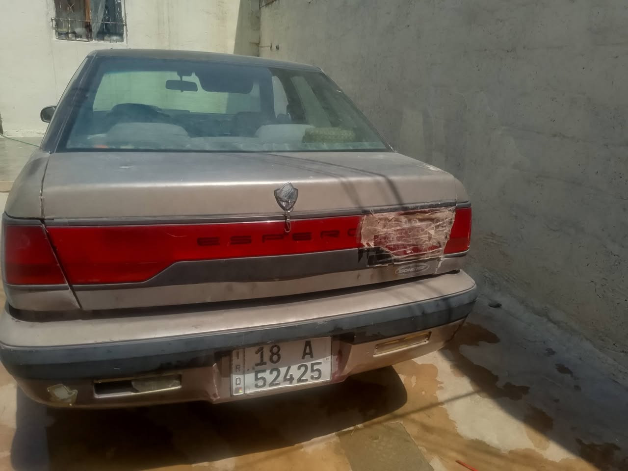 سياره دايون اسبرو موديل 1994 رقم بابل بسمي مكانها موصل يارمجه 
ابيع سياره ما تشتغل بيه خلل بل وايرمنيه سعر 12 ورقه 
قفل 
*********** بي واتساب

