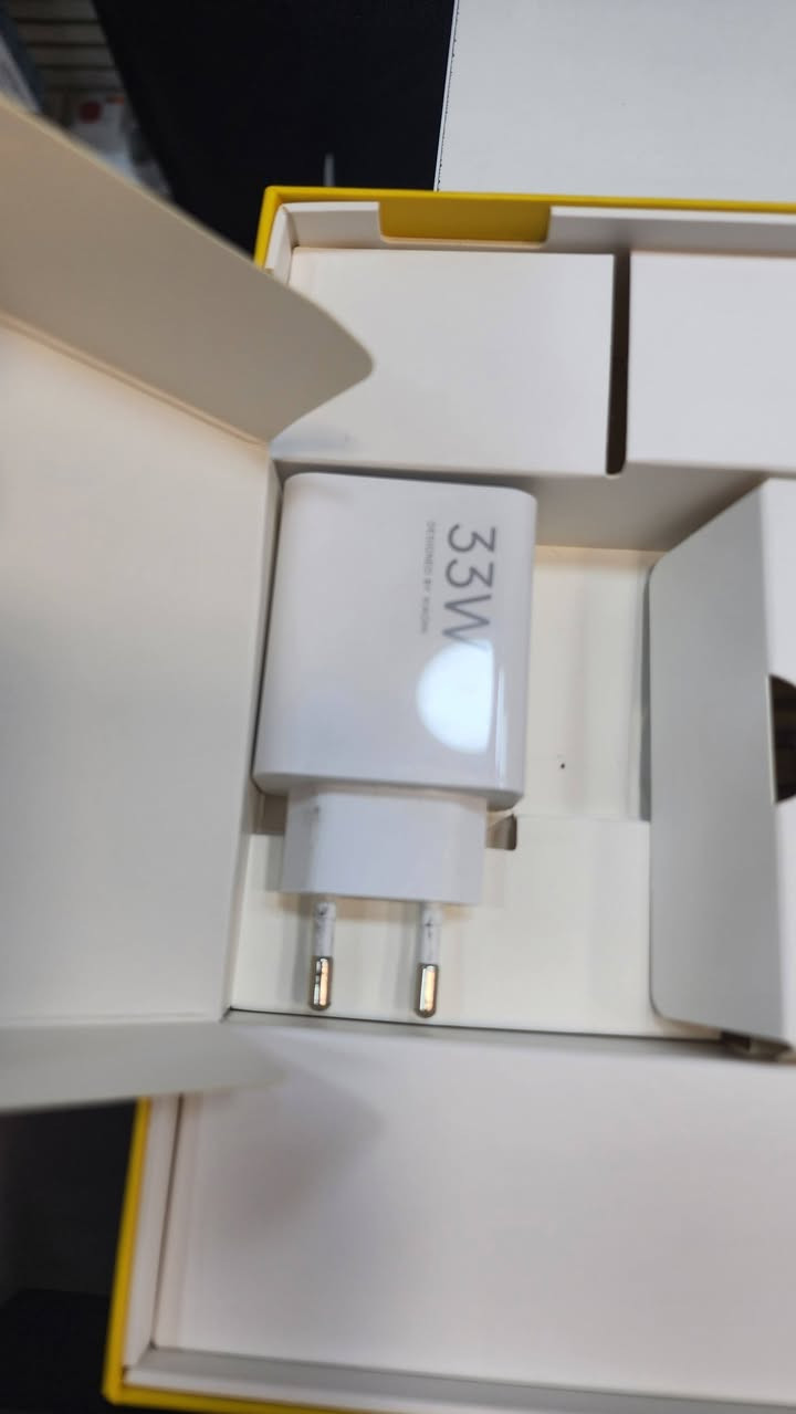 ايباد بوكو poco pad m1 استعمال اسبوع نظافة 100% غراض كاملة ب 300 الف توصيل موجود
رقمي ***********
