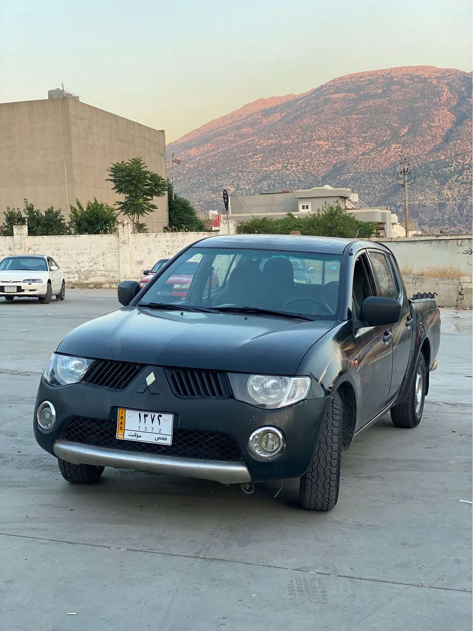 L200 
مۆدێل 2008مەنەفێست ئەسلی بە شەرت گێر مەکینە بەشەرت تەقەو رەقەی بەشەرت توندو تۆله بەشەرت سیارەکی جوان و بێ کێشەیە مالی کاسبیە چوار تایەو ویلی نوێی لە ژێرە بۆ انیاری زیاتر پەگوەندە بکە ***********
سحری ٦٠تۆزەک مەجال Singapore
