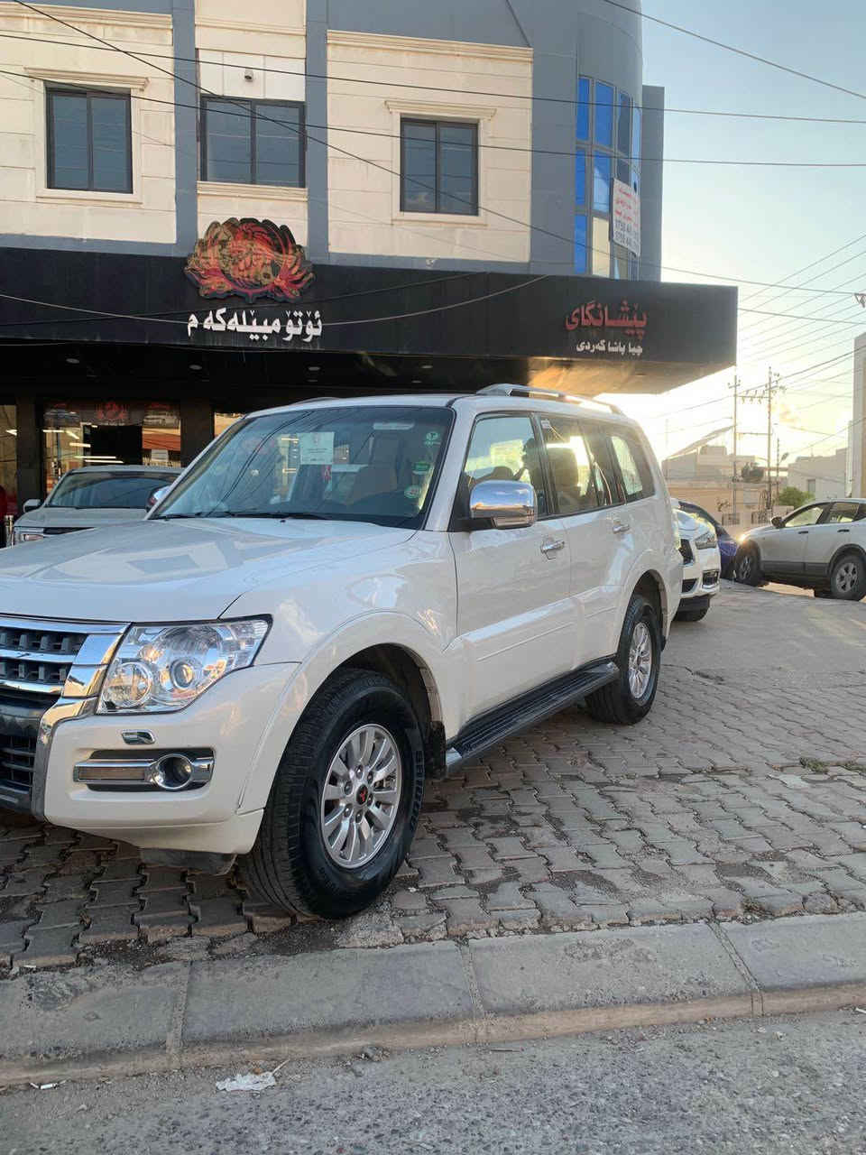 pajero 2015    
بۆنیت چاملغ دەرگا سبغ 
کەمەک پێشی هەیتی 
ئێڕباگ سوکان ، ۱ تەعدیل 
مەکینە / V6,3.5 کپس 
ڕۆیشتن / ١٣٠ هەزار کم 
سەنەوی 2020 بەسەرچووە 
نیو مواسفات ستاندەر 

نرخ / ١٢٨ وەرەقە 
تەنها فرۆشتن ،

ژمارە موبایڵ *********** أربيل, العراق
