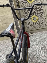 شباب باسكل للبيع شغال كلشي مابي بس الزنجيل يراد ضب سعره 30 الف الاستفس...