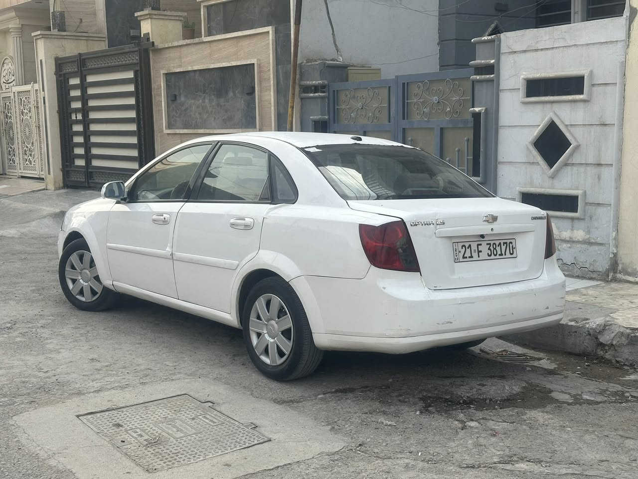 السلام عليكم أوبترا ٢٠٠٩ السياره بيها قطعتين صبغ فقط والباقي كفاله من الصبغ السياره بيها مكينه جديده كير حداديه تايرات تبريد ثلج كلها كامله كهربائيات كلها كامله ورقم سليمانيه تريد تحويل وكاله تدلل مكانها الأمين وهذا رقمي ‭٠٧٧١ ٧٤٩ ٢٠٠٣‬
عارضها ب٦٧ وبيها مجال كلش قليل
