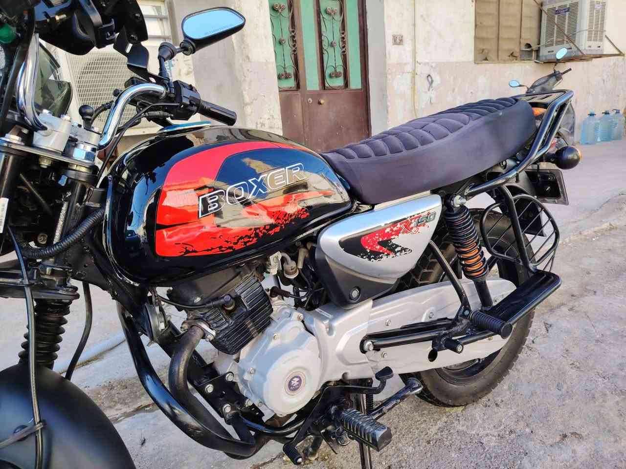 السلام عليكم بوكسر مديل 23 نازله بل 24 ماشيه 13 الف دراجه ماناقصها شي بسمي تحويل ثاني يوم السعر مليونين  او سبعميه او خمسين السعر 27500مكاني بغداد الكاضميه ***********
