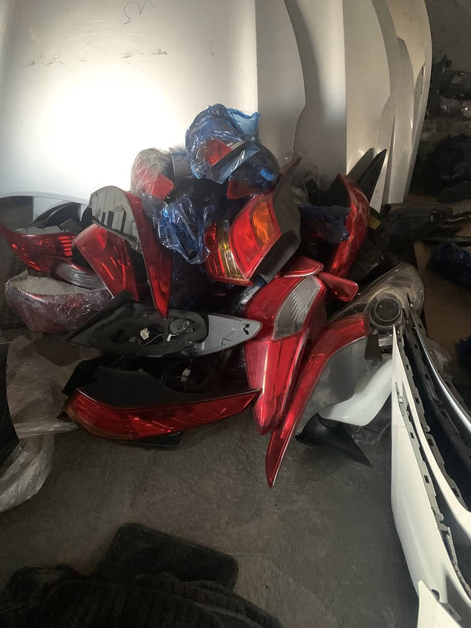 بسم الله الرحمن الرحيم 
تم وصل حاوية جديده قطع غيار كوري 
أسعار مناسبة وقطع غيار اصليه تفصيخ 
للأستفسار ***********
العنوان السماوه تقاطع قضاء الوركاء
