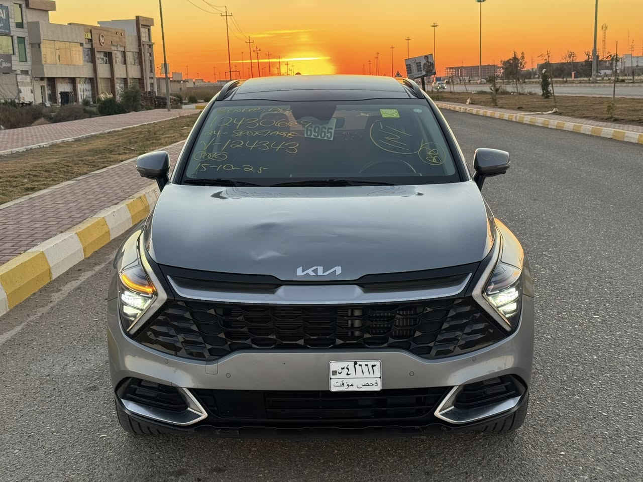 KIA SPORTAGE PLUG-IN  HYBRID SX 2024
 
📍السياره موجوده في بغداد للتواصل  *********** 

كيا سبورتج  هايبرد + بلكن SX 2024 برستيج 
المسافة المقطوعه 40771mi
اللون .سلفر 
محرك. 1600 تيربو هايبرد 
الموديل 2024

                  ======= الاضافات👇👇 ======
  
فتحة بانوراما 
شاشة كبيره نفكيشن 
رادار امامي
 مانع تصادم
مانع انزلاق 
تحديد مسرب .
نقطة عمياء .
تصحيح مسار 
بصمه تشغيل 
بصمه ابواب 
كاميرا خلفيه 
كاميرا عداد 5 
كاميرا 360
طارة مدفية 
تشغيل عن بعد سياره 
كراسي مدفية + مبرد 
كراسي كهرباء عداد 2 
كراسي جلد 
كراسي ذاكره 
كراسي 5 راكب 
مثبت سرعة
تحكم ستيرن
شاحن وايرلس
هاند بريك كهربائي
حساسات خلفيه + اماميه 
حساسات مانع تجاوز 
ويل 19
دفع رباعي 
باب خلفي كهرباء 
اضويه امامي زنون LED
اضويه خلفيه LED
كشافات LED
دفع رباعي 4X4
نظام GPS+خرائط 
كندشن مركزي امامي او خلفي 
وبلوتوث 
مدخل USB+ AUX
تحريك السيارة عن طريق البصمة 

🚗🚗حادث السياره كما موضح في الصور 🚗🚗

الأردن الزرقاء المنطقه الحره شارع 20 شمال 

للتواصل  / عمر الدليمي 00962786166701 علي الكرغولي 00962788505634
