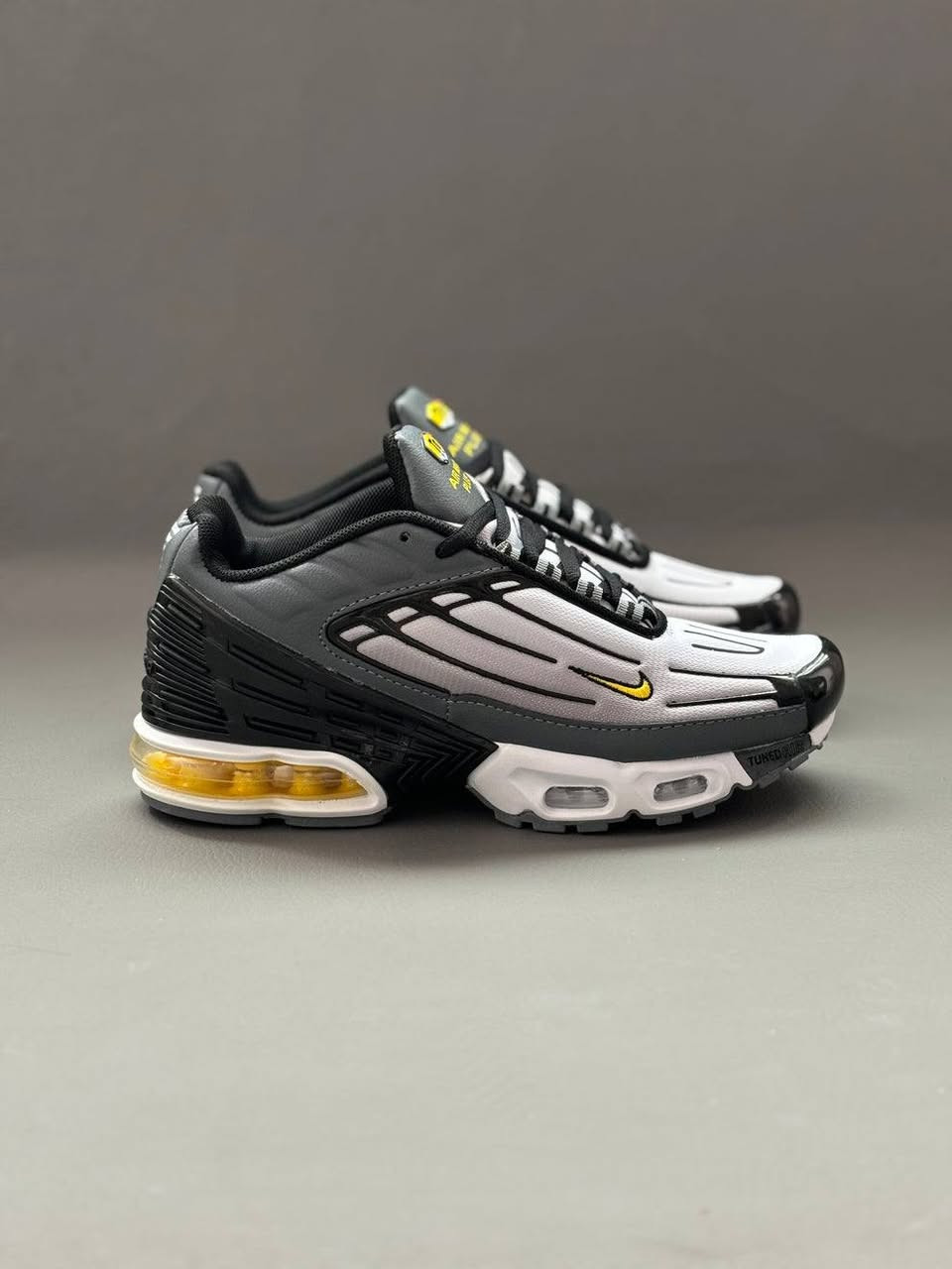 Nike Airmax TN
Nike Airmax TN         41..42
اورجنال . سعر 75 الف


**إذا كنت صاحب هذا الإعلان وتريد حذفه لأي سبب، رجاءا أرسل رسالة إلى الدعم الفني**