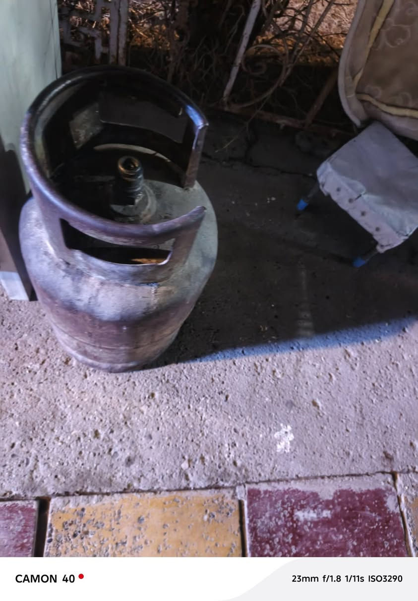 لسلام عليكم غراض البيع جديد مستخدمه شي بصيط ثلاجه ب150طباخ ب150 غساله ب80وبراد ب80تخم 7مقاعد ب75دبه غاز 50 مجرات العدد 2 سعر الواحده 35 سنك وملحق ب125 شراي يتصل *********** بغداد معامل
