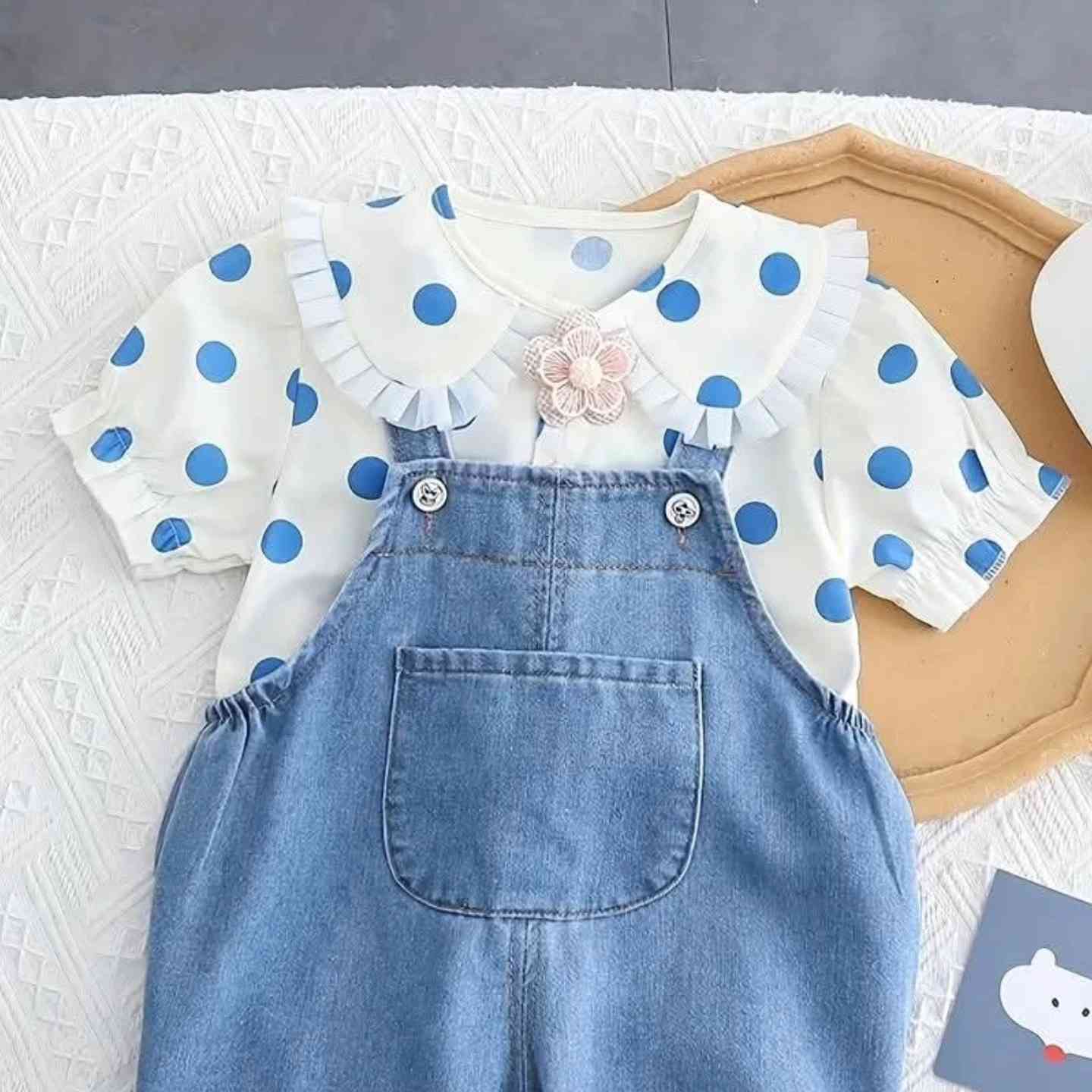 #اوفر جيز + تشيرت ✨
الموديلين متوفره ✔️👍

خامه قطني مريحه 💯✔️ كوالتي ممتاز 

القياسات من 1الى 4 سنه 🧒👧
للحجز على الخاص او واتساب ***********📞
توصيل 🚛لجميع المحافظات 5☑️
