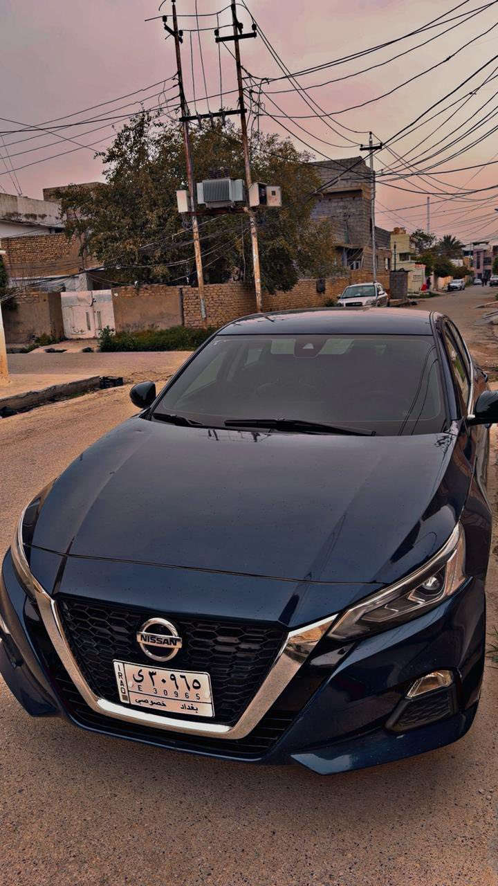 نيسان التما 2022 
فئة / SR
سياره فول موصفات عدا الفتحه
حساسات امامي خلفي 
نقاط عمياء 
رادار امامي خلفي 
تحكمات ستيرن 
شاشه كاربلي واندرويد اوتو 
سياره كامله مابيها اي نقص 
حادثها جوملغ امامي وبنيد 
رقمها بغداد تحويل ثاني يوم 
الداخل مالتها اضاء محيطيه 
السياره ماشيه 26000 ميل 
للتواصل /*********** واتساب 
السعر 160 
الميشتري ليتصل فدوه لكلبكم
