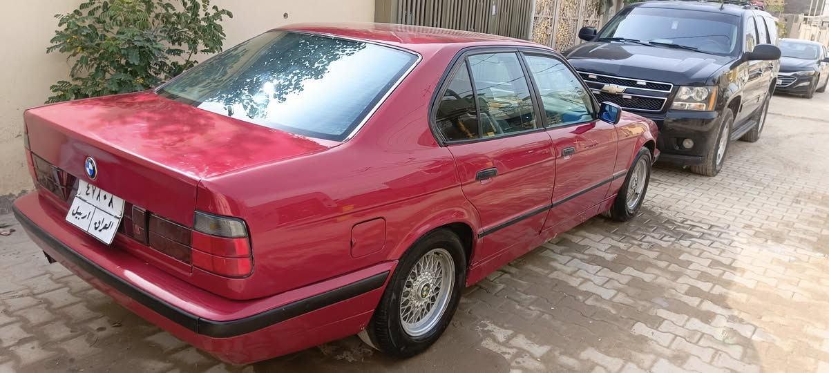 مسكر فانوسBmw 525 
موديل 94 تريد وكاله تريد تحويل كير عادي بجم عريض تبريد ثلج جام كهرباء حداديه ومكينه وكير جدد غرفه جديده سياره السعر 54 وبيهة مجال للشراي 
***********
