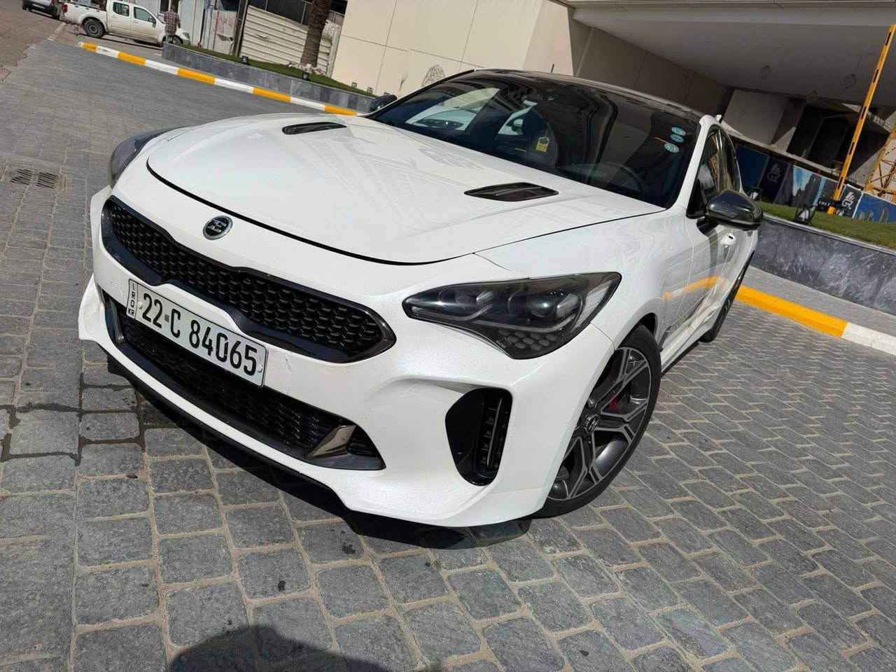 گيا ستنگر kia stinger موديل 2018 خليجي 
✅️ لمعرفة السعر علق بأي كلمة ✅️
الفئة GT2 
محرك 6سلندر 3.3 twin turbo
الضرر جاملغ امامي تبديل نفس اللون مع صبغ في الباب
إضافة شوت تيربو 
مواصفات 1/1 اعلى مواصفات بالستنگر 
كامرات 360 درجة 
رادارات جانبية وامامية وخلفية 
تدفئة تبريد كشنات 
الكشنات الخلفية تدفئة 
جنطة كهرباء  
دخول ذكي مع ترحيب 
اوتو ستوب 
Start & off بالازدحامات 
انضمة قيادة eco sport normal smart 
كير محرك بحالة الوكالة ممفتوحات 
مكان السيارة المنصور 
للأستفسار 
‭*********** بغداد, العراق

