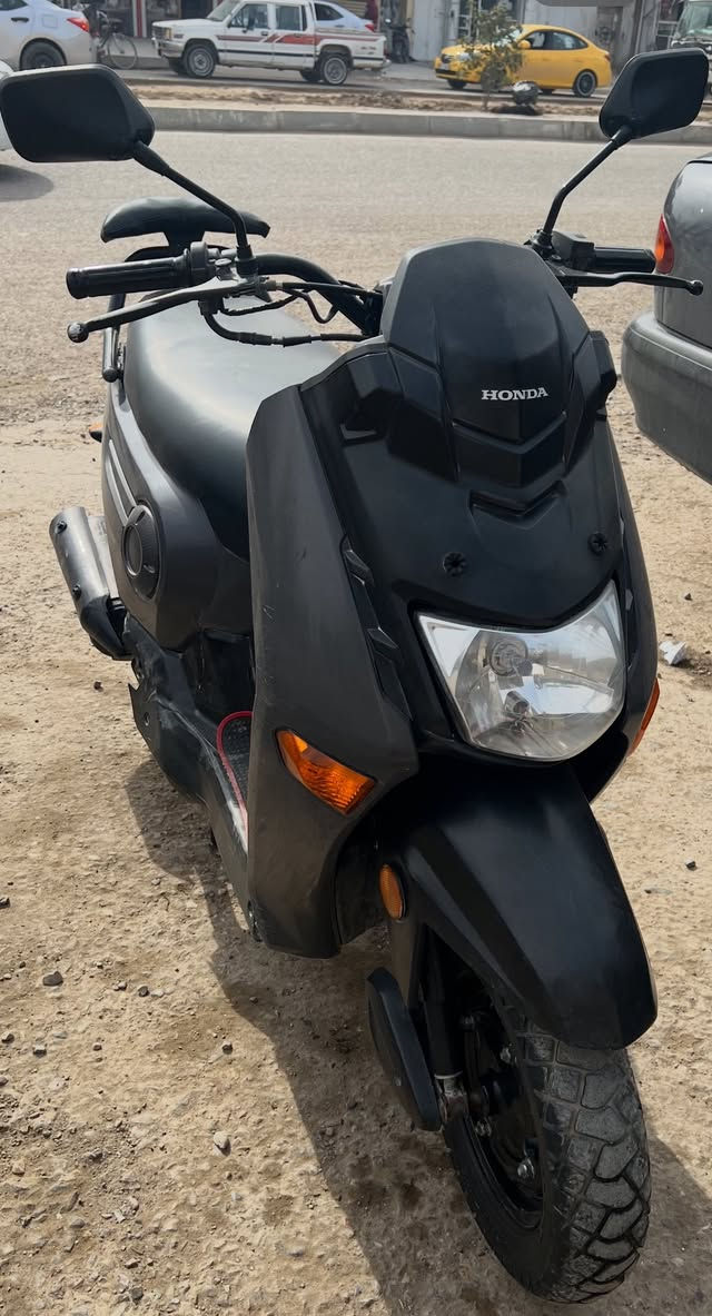 السلام عليكم دراجه هوندا ياباني مكينه خير من الله مكفوله عام مكاني بعقوبه التحرير شارع 40      الرقم ***********

السعر 700 الف وبيه مجال شي قليل
