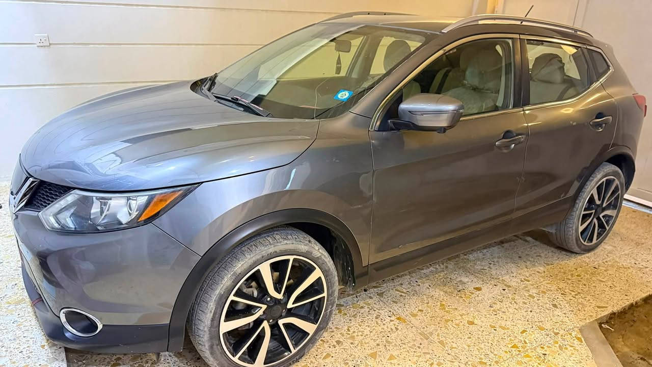 🚘 للبيع | نيسان روج سبورت 2017 
📍السعر : 145$
📍 رقم بغداد الجديد بأسمي تحويل مباشر
📍 محرك 4 سلندر 2000 CC المرغوب
📍 لون فيلي
📍 العداد: 82 ألف كيلو متر (قابل للزيادة)
📍السيارة كلين تايتل (داخلة زيرو للعراق)

✨ أبرز المواصفات:
 • شاشة كبيرة
 • 4 كاميرات محيطية 360
 • إنارة امامية LED
 • مقاعد (تدفئة + كهرباء)
 • ستيرن (تدفئة + تحكم وضعيات)
 • فور ويل (دفع رباعي)
 • وضعيات قيادة
 • بصمة عدد (2)
 • تشغيل عن بعد تبريد تلقائي مع التشغيل
 • تبريد قطعتين (امامي + خلفي)
 • شاشة معلومات
 • حساس ضغط الاطارات
 • اشاير بالمري

💡 السيارة حلوة ونظيفة – كلين تايتل بدون حادث أو صبغ
(فقط كم رصعه مال استخدام موضحة بالصور)

📍 الموقع: سامراء
📞 للتواصل: ***********
