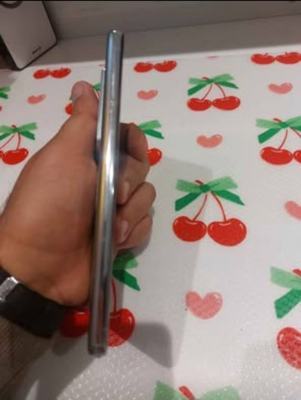 سامسونك s21 الترا 
جهاز شغال وحلو الظهر مفطور 
والكلاس مال شاشه يحتاجله تبديل هم مفطور
٢٥٠ السعر


**إذا كنت صاحب هذا الإعلان وتريد حذفه لأي سبب، رجاءا أرسل رسالة إلى الدعم الفني**