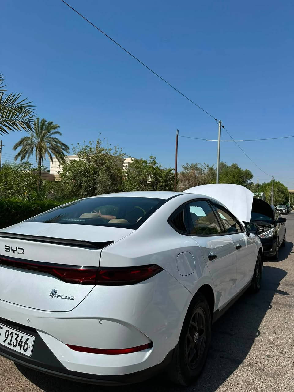 السلام عليكم byd موديل 25 السياره خير من الله ومصروف عليها سكوبات ارضيات حوضيه دوشمه جديده واقيات السياره جاهزه من كلشي  صارف عليها 750 الف ماشيه 8 الاف السعر 18,500 وبيها مجال مكاني بغداد حي الجهاد الرقم ***********
