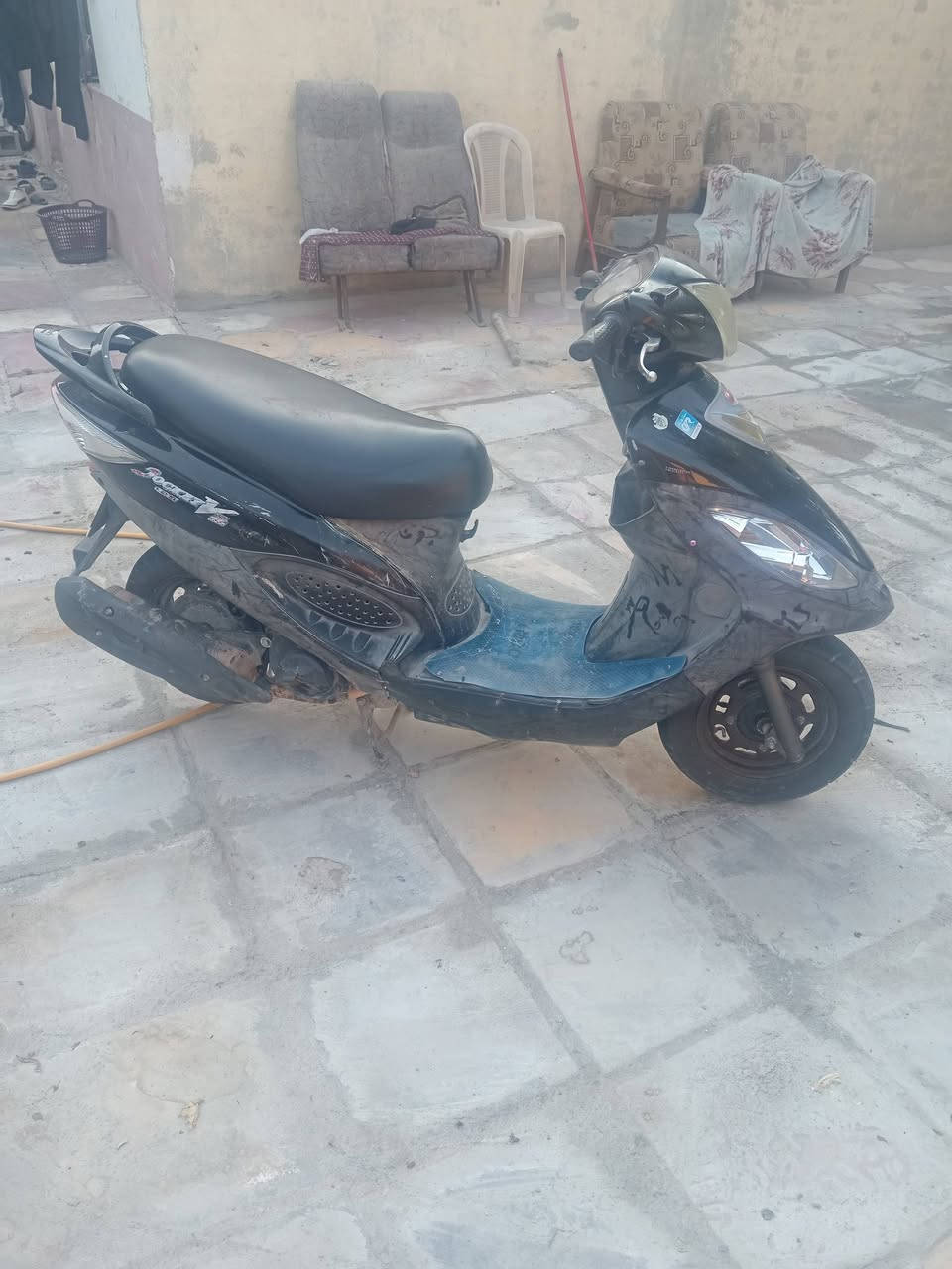 دراجه للبيع 350 بدون عمله نجف كوفه شارع المعمل *********** هاذه رقمي وتساب موجود كلشي شغال بيه
