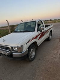 هايلوكس • ٢٠٠١ • رقم بابل