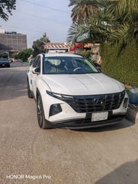 معرض سيد الموقع. بغداد     طريق.              توكسان   TUCSON   رقم بغ...