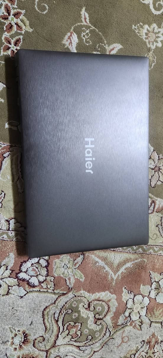 للبيع: لابتوب Haier W550EU - مواصفات كاملة وسعر لقطة
المواصفات الفنية:
​الموديل: Haier W550EU.
​المعالج (CPU): Intel Core i3 (جيل ثالث) - أداء ممتاز وسريع للمهام اليومية والدراسة.
​الذاكرة العشوائية (RAM): 4 GB DDR3.
​الهارد (Storage): 500 GB HDD - مساحة كبيرة بتسع كل ملفاتك وصورك.
​كرت الشاشة: Intel HD Graphics 4000.
​المميزات الإضافية:
​صوت استوديو: نقي وقوي، بيدعم كل مواقع وتطبيقات التواصل الاجتماعي (فيس، واتساب، تليغرام).
​اتصال متكامل: يدعم الواي فاي (Wi-Fi) و البلوتوث (Bluetooth).
​بيت سيم (SIM Card): يدعم استخدام السيم كارد مباشرة.
​سواقة (CD/DVD): موجودة وشغالة لقراءة كافة أنواع السي دي.
​شاشة 15.6 بوصة LED دقة عالية ووضوح ممتاز.
​ملاحظة: البيع بدون بطارية (الجهاز شغال 100% على الشاحن مباشرة).
​السعر : 100 دولار فقط.
الموقع: أربيل - لون سيتي.
​للتواصل والاستفسار:
يرجى التواصل على الخاص أو الاتصال على الرقم:
📞 ***********
