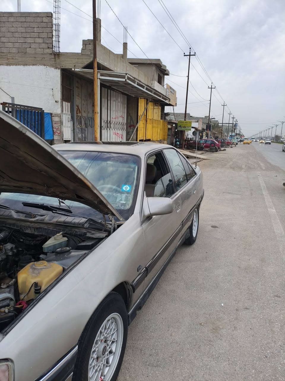 اوبل اوميكا موديل 1993
محرك 20 
سنويه مشروع وطني لحد30 بسمي
بطاقه بانزين بيها 
كير محرك شرط 
كهربائيات كلها شغاله 
صبغ عام جماليه معجون مابيها 
شرط لاكص لا خياس بيها سياره جديده
باقي التفاصيل بل مقطع موجود بل منشور 
السعر 43 بيها مجال للشراي
***********
***********
كركوك فيلق شراي اتصل
