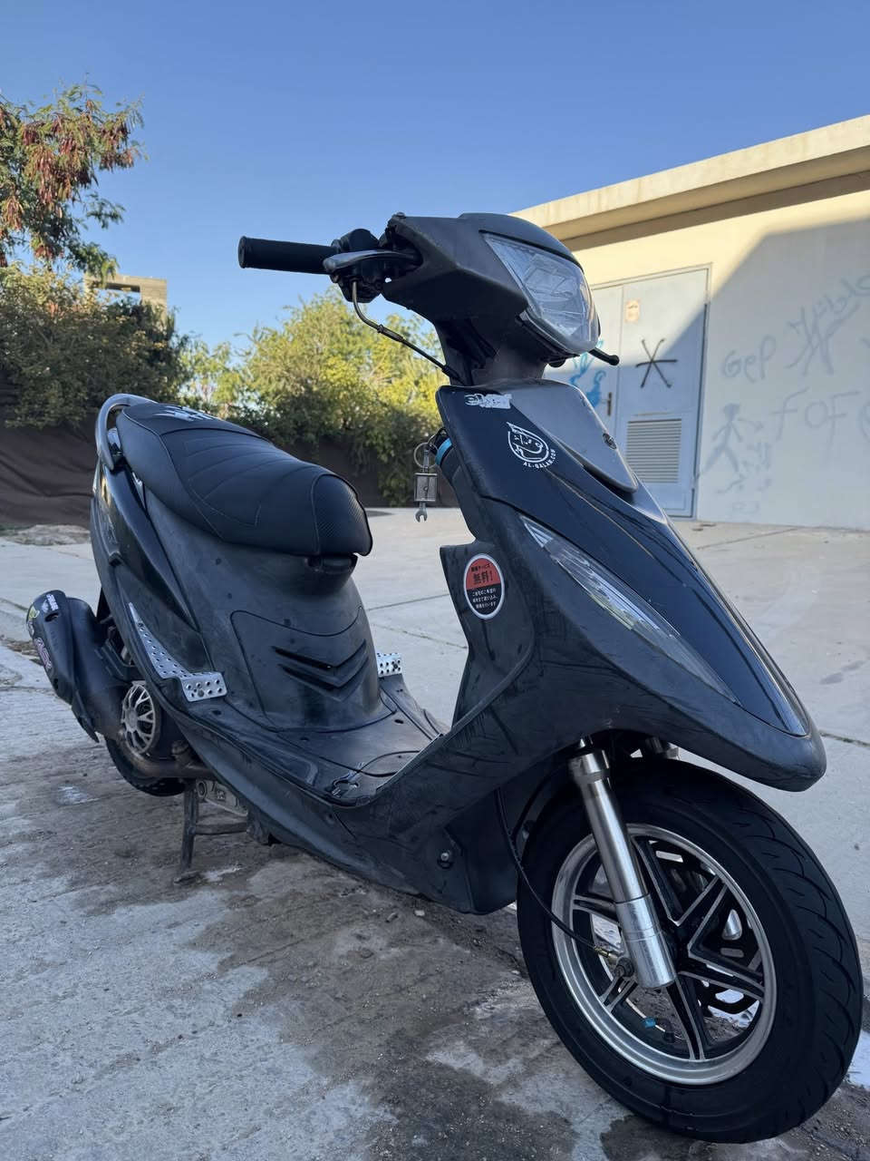 سلام عليكم 
دراجه ماكس عداله للبيع  مزوده صالنصه صجميه شيال رياضي زنون فلاوين صدر NSY هندر كوسو دراجه بلاديه مكينه49 بلاديه شلعه ومعدل الدراجه كلها بلاديه المكينه كلها بلاديه الدراجه ابيعها بدون ويل الدراجه معروضه بدون ويل  عنوان نجف قريه الغدير  رقم *********** بس واتساب بي شراي يراسل خاص
