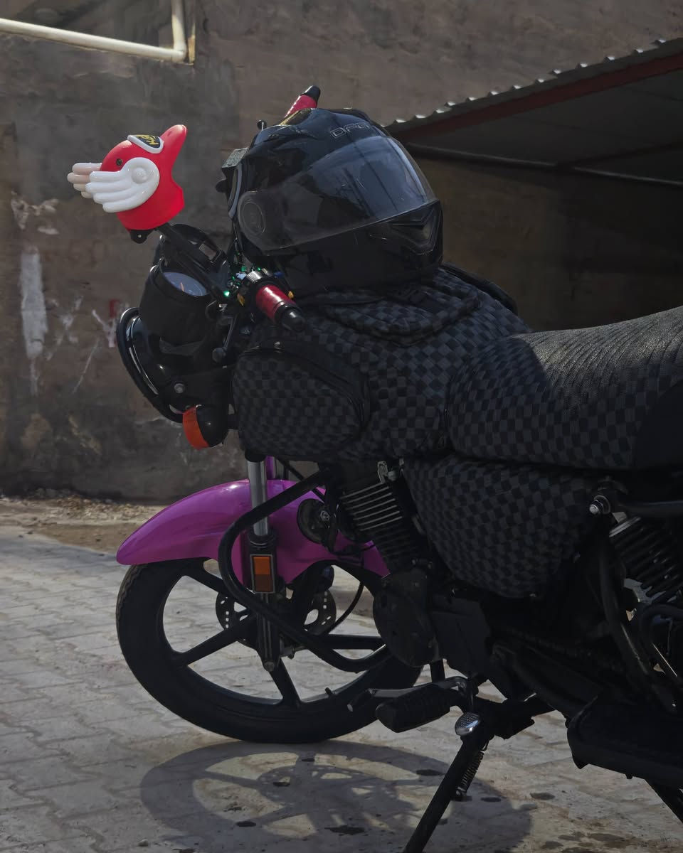 للبيع
دايون موديل 22وصل يقره طالعه بل 25 لون بنفسجي كفاله
((اوراق اصولي باسمي ))     👉👉
مكينه 200 
كهربائيات كله شغاله
مكاني كربله
سعره 1650
***********
