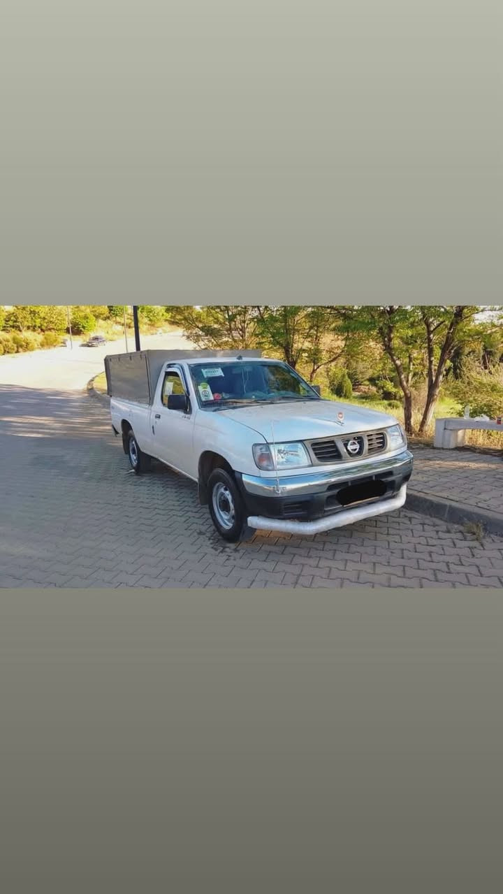 نیسان 2002تە برید باوە ر نییە ئارم هه و لیر بە شە رتی ئە وە لیاتو خرامە گیرو مە کینە و ئە کسل بە شە ر تی فیتە ر یە ک هه زار نوقسانی نییە دو بارچە بۆیاخە بیشو دوای تازە داگیراوە بۆزانیاری زیاتر ***********    ***********
