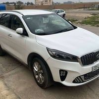 سورنتو 2019/ شكل 2020  ويل كروم   كشن كهرباء   ٣ قطع تبريد   انارات سو...