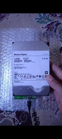 هارد  wd 14tb ultra star  الهارد فحصته يشتغل بس ميعرض ملفات الي يفيده ...