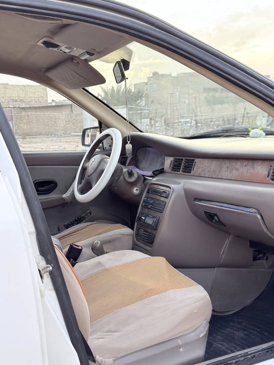 سلام عليكم سمند  للبيع موديل 2010سياره كفاله عامه ماعده البنيد مبدل تبريد شغال معمره خياسات بس دوست العبري بيها دحجه السياره خير من الله مكينه وكير وحداديه تخم تاير السياره بسمي مداور ثاني يوم رقم إنكليزي رقم الهاتف بي وتساب***********
