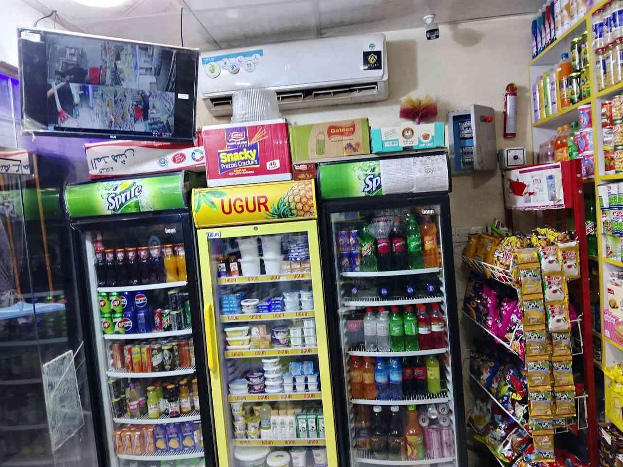 سلام عليكم محل للبيع كامل مجهز بكلشي برادات 3سبلت 2طن بلازمه كامرات مراقبه رفوف سلت جبس عدد 1 ميز عدد 1 سلعة كامله المحل اجار بيع مواد وغراض فقط الشعلة شارع نوره الوكيله ثالث بيت عن الركن


**إذا كنت صاحب هذا الإعلان وتريد حذفه لأي سبب، رجاءا أرسل رسالة إلى الدعم الفني**