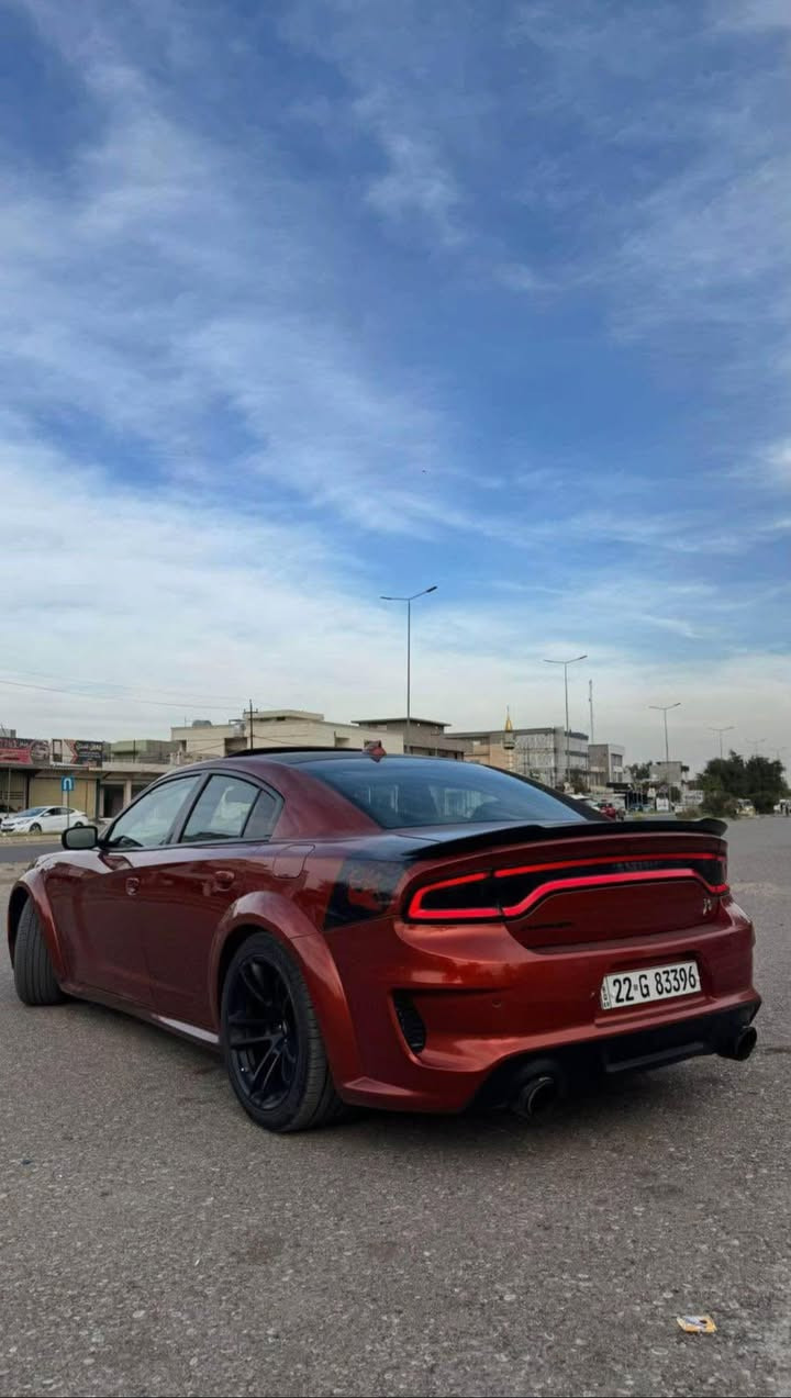 سلام عليكم 
الوحش الامريكي دوج جارجر سكات باك 🚀 
V8 6400 cc
عدد الاحصنه 600 حصان 🐎 (مزودد)
موديل 2022✅
السعر :230 $$ 

لون: مشمشي 🧡

‏ممشى السيارة : 33 الف ميل 

مواصفات السياره (فول):
1- فتحة سقف 
2- شاشه كبيره كار بلي
3- كشنات الامامية حضن + تدفئة و تبريد 
4- وخلفي تدفئة فقط 
5- كشن السايق 3 وضعيات خزن 
6- استيرن تدفئة و الكتروني
7- دركة حرف D
8- شفتات سترين 
9- تبريد قطعتين 
10- بيها اربعة انطماط تحكم بل قياد 
نظام الاقتصادي 
نظام المريح 
نظام السريع 
ونظام الحلبات 

اضفات الموجودة على سياره:
((تزويد 🚀 ))
 ثلاجة سنايبر هولي الجيل الاخير جين 3 استيل كما موضح بل صور
و شوتة afe بور المفتوحة 
و داون بايب استيل من امريكا 
و دبات تحكم ريمونت تتكحم بل صوت 
و عليها بلكات ريسنك 
و لف حماوة مشمشيتو 
برمجة البطل مصطفى ايكل 🦅
حادث السياره :
بونيد مبدل 3 فتحات 
جاملغ ايسر مبدل 
 وبيها قطعتين صبغ 
و 6 اماكن تعديل بارد

مكان السياره : كركوك 
رقم الهاتف : ***********
والي مو شراي رجاً لا يتصل و كلشي بسعرة 
سعر السياره : 230$ ✅✅
