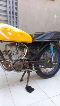 دراجه للبيع كلك لسعر ب130هاذه رقمي 07828882956 عوزه