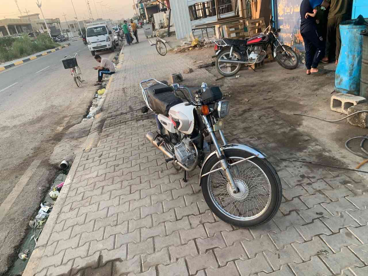 يا الله أسلام عليكم
دراجه تايكر 19للبيع 
دراجه خير من الله السعر 325وبيه مجال 
العنوان بعقوبه تقاطع القدس قرب معارض الحديد 
اي ستفسار اتصل *********** او خاص
