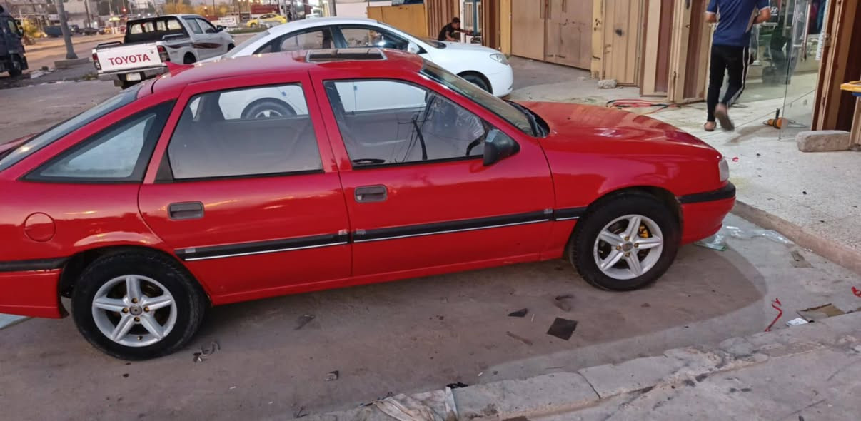 سلام عليكم 
اوبل فكترة للبيع 
حجم 20 
سيارة صبغ جمالية فقط 
لا طخة ولا ضربة 
محرك بداية صرف 
كير شرط 
كهربائية شغالة كامل 
هزة كاملة 
رقم اخضر شرط التحويل 
سيارة حلوه ما تصرف عليها ربع احلى من الصورة 
السعر 30 وبيها مجال للطيبين 
رقم ***********
